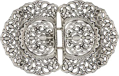 Produktbild von Dirndlschürzenschließe "Talea" mit Ornamentmuster 51485 - Stegbreite 4 cm | Altsilber