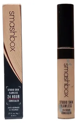 Image de Studio Haut - Correcteur liquide Flawless, teinte Light Medium Warm Olive, 8 ml