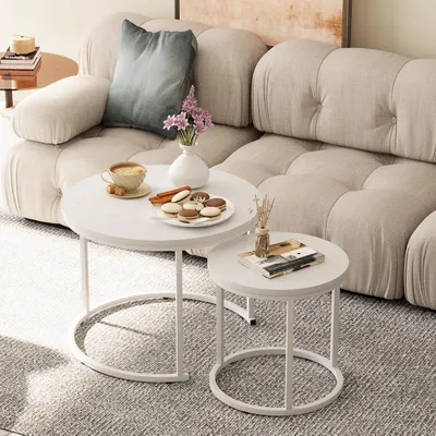 Productafbeelding van Set van twee bijzettafels, rond, diameters respectievelijk 59,9 cm en 39,9 cm, met een wit metalen frame, geschikt voor de woonkamer