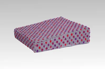 Produktbild von Keilkissen Aufstehhilfe Wolle Noppen 40 cm x 40 cm x 10/6 cm