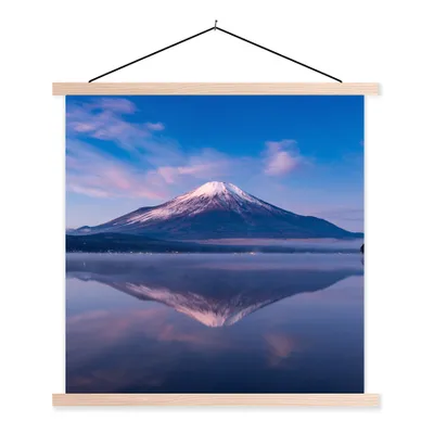 Produktbild von MuchoWow® Textilposter Spiegelung des Fuji-Vulkans in Japan im Wasser 60x60 cm mit holzfarbenen Rahmen - Wanddekoration