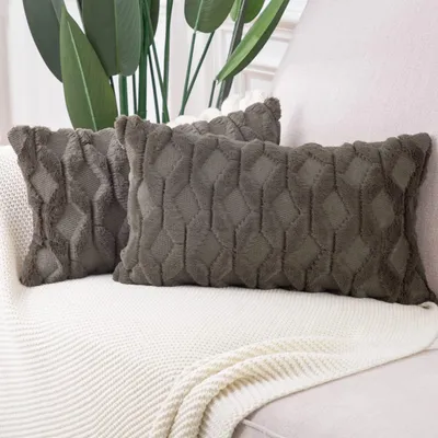 Produktbild von Set aus 2 weichen, flauschigen Dekokissenbezügen aus kurzem Wollsamt im n Stil für Sofa und Schlafzimmer, taupefarben, rechteckig, 30 x 50 cm