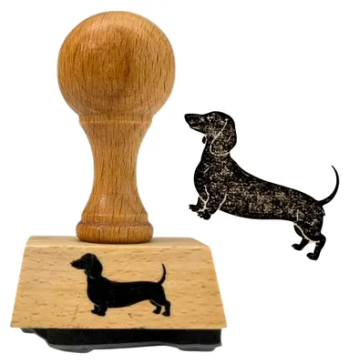 Produktbild von Stempel aus Holz mit Dackel-Motiv, eckiges Design und rundem Griff, 4 x 2,5 cm