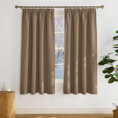 Image de Rideaux occultants cappuccino, lot de 2, dimensions 160 cm de hauteur x 140 cm de largeur, en polyester