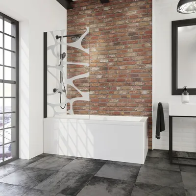Ein Badewannenaufsatz mit der Musterung Waves auf einer Badewanne mit Duschsystem