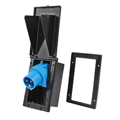 Immagine prodotto di Presa CEE da esterno nera resistente agli spruzzi 200-250V, 16A, 3 poli
