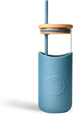 Produktbild von Famanu Glasflasche mit Strohhalm - 1000 ml, hitzebeständig, mit Silikonhülle
