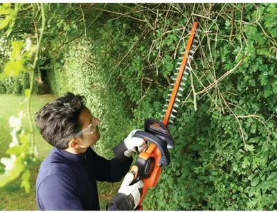 Image de Taille-haies électrique sans fil BLACK+DECKER GTC18502PC-QW, 18V, Lame 50cm, Batterie 2Ah + Chargeur