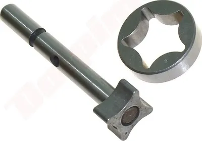 A metal shaft with a star-shaped end and a circular gear are shown against a white background.