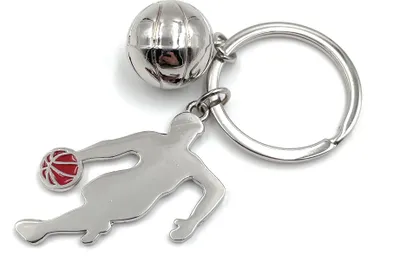 Produktbild von Onwomania Basketball Spieler Ball Schlüsselanhänger Metall Glücksbringer in Alu Geschenkbox, ideal zum Verschenken