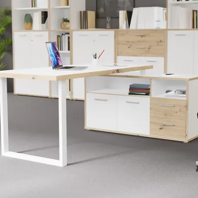 Produktbild von Forte KEFLAVIK Schreibtisch mit Schrank 120 130, modernes Büromöbel mit 2 Türen und 2 Schubladen, Weiß | Artisan Eiche Holzdekor, 124,2 cm breit x 74,1 cm hoch x 181 cm tief