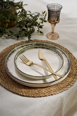Obrázok produktu pre Hermia Concept, kvalitná 24-dielna jedálenská súprava zo 100 % porcelánu, biela a hnedá | 6 servírovacích tanierov (27 cm), 6 tanierov (20,5 cm), 6 misiek (13,5 cm), 6 dezertných tanierov (20 cm) | Vhodné do mikrovlnnej rúry a umývačky riadu.