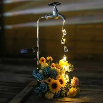 Zdjęcie produktu dla Lampa ogrodowa solarna kran żelazny retro dekoracja ogrodu LED