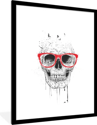 Produktbild von MuchoWow® Gerahmtes Poster Totenkopf - Brille - Rot - Vögel 60x80 cm - Poster mit Schwarzem Bilderrahmen Wandposter Rahmen Foto Bilder - Wohnzimmer - Dekorationen - Prämie