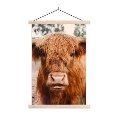 Produktbild von MuchoWow® Textilposter Kuh - Schottischer Hochländer - Hörner - Braun - Landschaft 60x90 cm mit holzfarbenen Rahmen - Textil