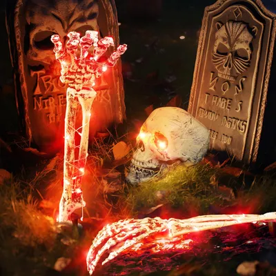 Produktbild von 1 Paar leuchtende Skeletthände für Halloween, dekorative Halloween-LED-Leuchtskeletthände für den Außenbereich (rot)