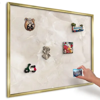 Produktbild von Magnettafel 80x60 cm mit goldenem Rahmen - Magnetische Metalltafel, Magnetpinnwand zur Wandmontage für Wohnzimmer, Küche, Flur, Kinderzimmer und Büro - Beiger Marmor