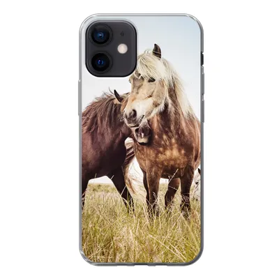 Produktbild von MuchoWow® Handyhülle Schutzhülle Hülle für iPhone 12 Pferde - Gras - Frühling Silikon Softcase Handy Hülle - Schutzhülle