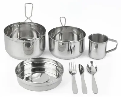 Produktbild von Moritz Camping Kochgeschirr Set 7-teilig Edelstahl - Topf Becher Besteck stapelbar leicht 0,6 kg für Camping Wandern Trekking Angeln 1-2 Personen