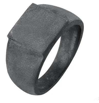 Imagen del producto de Anillo para hombre, fabricado en plata de ley 925 con acabado oxidado