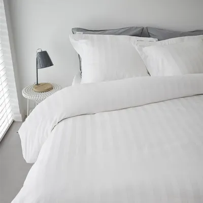 Produktbild von Beddinghouse Mako-Satin-Bettwäsche-Ganitur Shine Farbe Weiss Größe 135x200+80x80