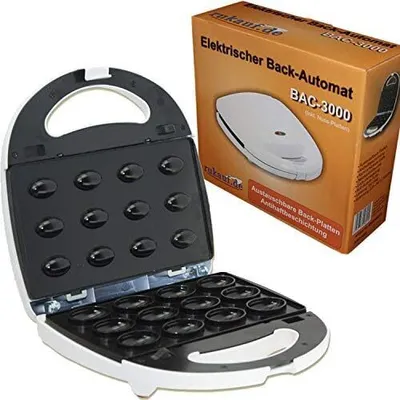An open waffle maker and its packaging are displayed against a white background.