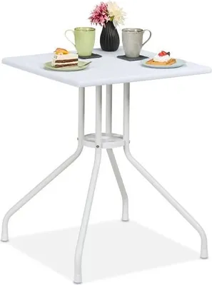 Image de Table de jardin aspect bois blanc