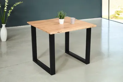 Produktbild von Esstisch Baumkante Akazie massiv eichenfarben 90 x 90 U-Gestell schwarz DEREK
