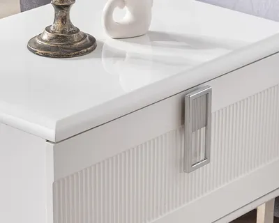 Image de Chambre à coucher grise ensemble Chesterfield lit 2x tables de nuit armoire