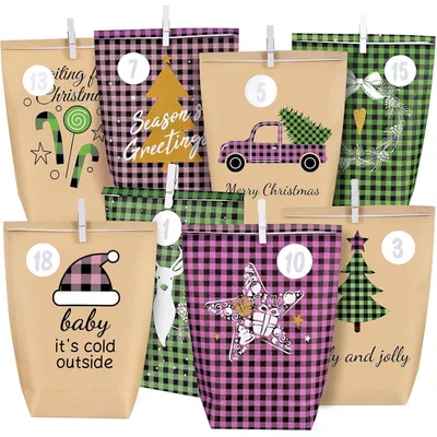 Productafbeelding van Adventskalender om zelf te vullen, 2026. 24 papieren zakken, groot (22x16x6 cm), ruitpatroon, roze, zwart, groen