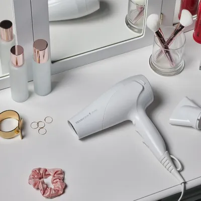 Obrázok produktu pre Fénová Remington Power Dry Ionic D3199, 2200W, 2 rýchlosti, 3 teploty, ionizácia, biela