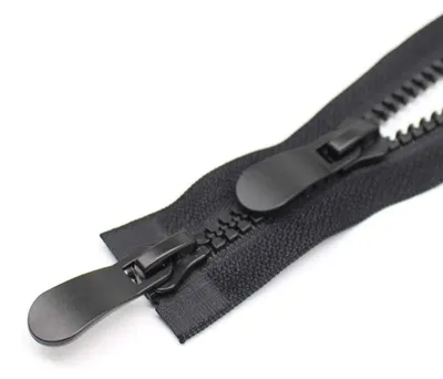 Immagine prodotto di 96 cm. Chiusura con cerniera. Colore: nero