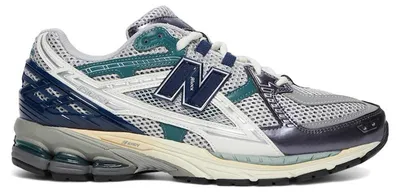 Obrázek produktu pro New Balance 1906U, barva námořnická modrá a šedá, velikost EU 44