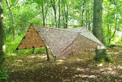 Produktbild von DD Hammocks DD Tarp PRO 3 x 3 m MC Camo mit 21 Fixierungspunkten und Schnallen zum Verbinden Zubehör
