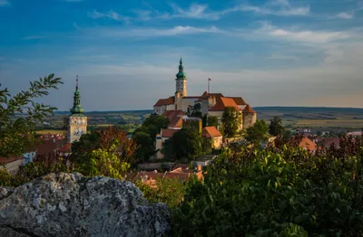 Produktbild von hansepuzzle 61861 - Mikulov Puzzle, 500 Teile, Orte, 46,0 x 30,0cm mit hochwertiger Aufbewahrung, Kartonbox und wiederverschließbarem Beutel