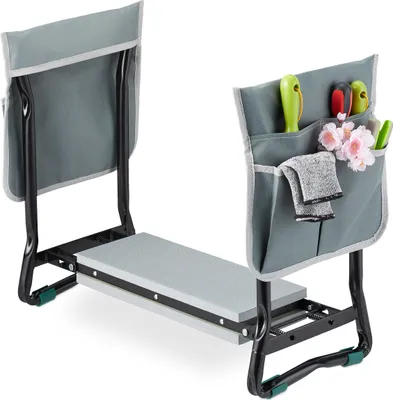 Immagine prodotto di Panca per ginocchia Relaxdays per lavori di giardinaggio, non affatica le articolazioni, pieghevole, fino a 150 kg, imbottitura per le ginocchia, 2 tasche, nero/grigio