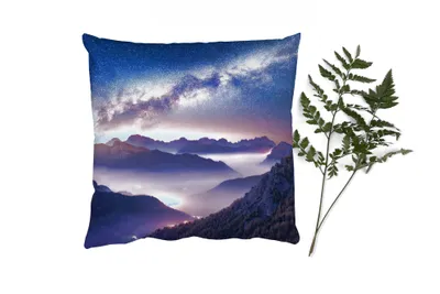 Produktbild von MuchoWow® Zierkissen Sofakissen Wohnzimmer Dekokissen 60x60 cm Berge - Sternenhimmel - Nebel - Sitzfläche - Foto Polster