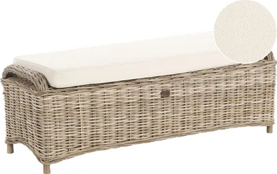 Produktbild von BELIANI 2-Sitzer Garten Ottomane Naturfarben Rattan 140 cm mit Auflage Hellbeige Baumwolle Terrasse Balkon Außen Wohnzimmer Gartenmöbel im Retro Stil