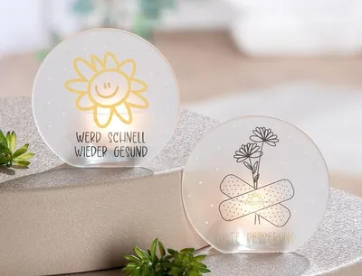 Produktbild von Teelichthalter aus Glas mit Spruch Gute Besserung, 2 Stück sortiert, 5x9,5x10cm- für Krankenbesuch