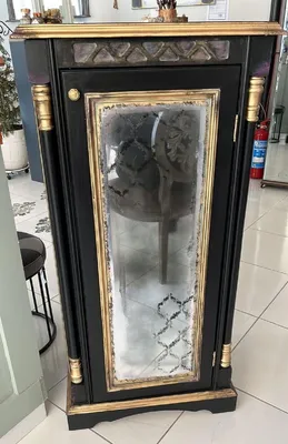 Obrázek produktu pro Casa Padrino Barokní skleněná vitrína černá / starozlatá 57 x 42 x v. 116 cm - vitrína ve starožitném stylu, sklo, zrcadlo