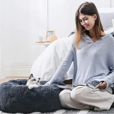 Immagine prodotto di Letto per gatti Bedsure, letto per cani lavabile e soffice, giaciglio rotondo e accogliente per gatti e cani di piccola taglia, letto rotondo in peluche, dimensioni 50 x 50