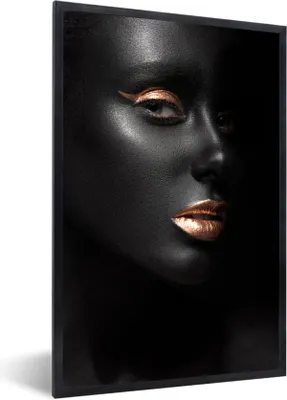 Produktbild von MuchoWow® Gerahmtes Poster Frau - Make-up - Kupfer - Schwarz 40x60 cm - Poster mit Schwarzem Bilderrahmen Wandposter Rahmen Foto Bilder - Papierdruck - Wandbilder
