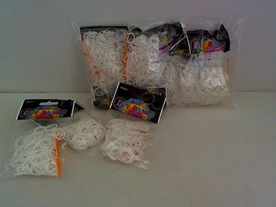 Productafbeelding van Glow2B speelgoed, Loom-set met 250 stuks, wit, in zakje, artikelnummer 5620067