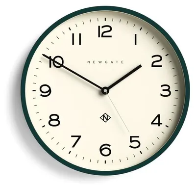 Produktbild von Newgate Number Three Echo Wanduhr in Grün