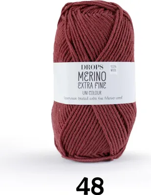 Image de DROPS Merino Extra Fine, Uni Colour 48 bordeaux