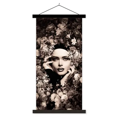 Produktbild von MuchoWow® Textilposter Frau - Blumen - Botanisch - Natur 60x120 cm mit schwarzem Rahmen - Magnete