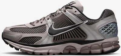 Produktbild von Nike Zoom Vomero 5 "College Grey Cave Stone" Grau, Größe: 41