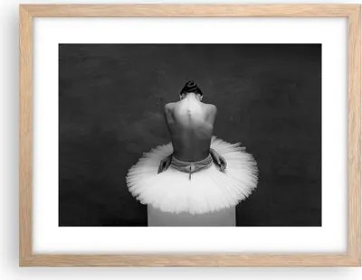 Produktbild von Gerahmtes Poster - Rahmen in heller Eiche - Ballerina Rücken Stück - 40x30 cm - Wand Bild - Wanddeko - Wandbilder - Kunstposter - Wandposter - Bilderrahmen - Bilder - Kunstdruck - P2NAA40x30-4729
