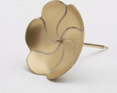 Produktbild von 4 Kranzteller, Kerzenstecker Lotos in matt Gold, Durchmesser 8 cm mit abschraubaren Dorn für Gestecke, Adventskranz, Adventskranzkerzen