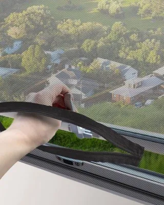 Produktbild von Selbstbauflyscreen für Fenster mit Ritsverschluss, 130cm x 150cm Selbstklebendes Fliegengitter für Fenster, Verstellbares Mückennet Hält Insekten/Vögel Draußen